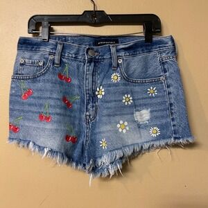 Aeropostale Womens Vintage High Rise Cherry Daisy Denim Shorts‎ Size 10
